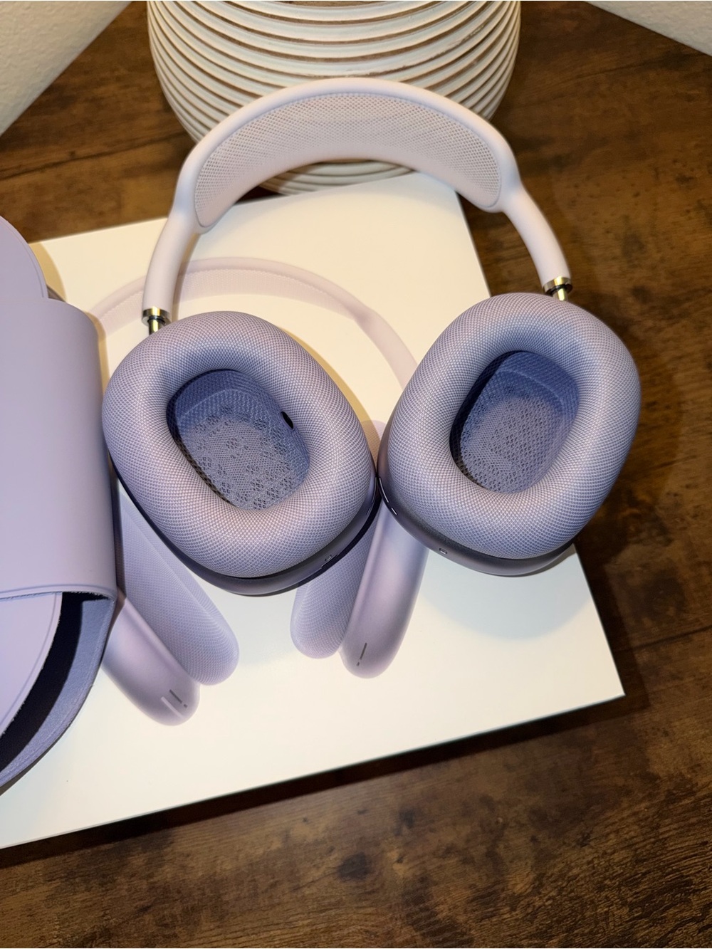 Apple AirPods Max - Purple Over-Ear Headphones - Picture 5 of 7